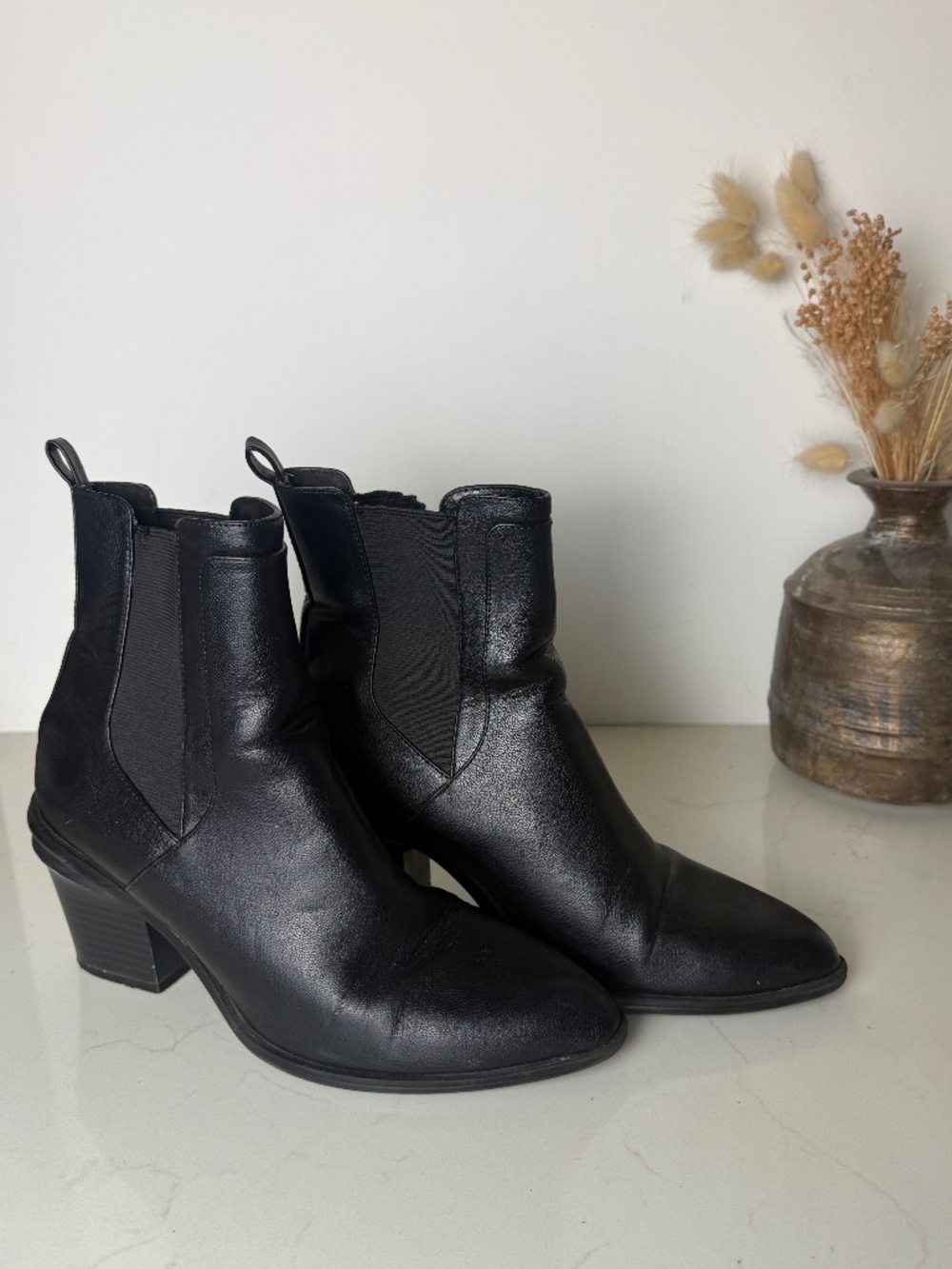 Mat & Nat Vegan Leather Boot Black size 39